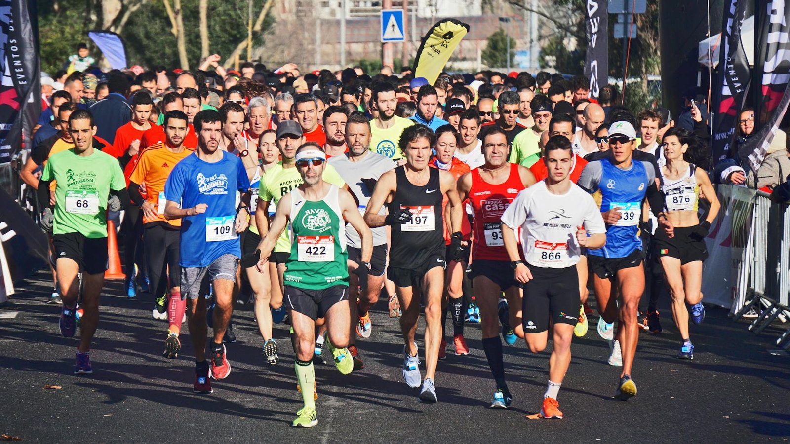 photo of people in a marathon